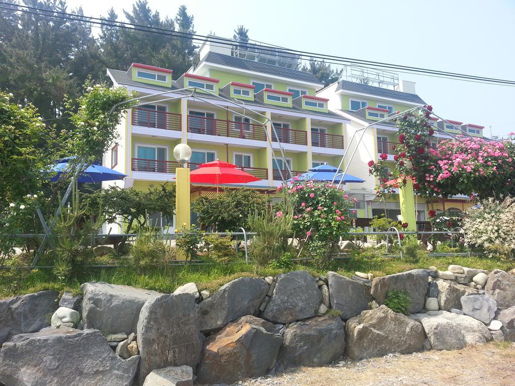 Yongdu Beach Pension Boryeong Exterior photo