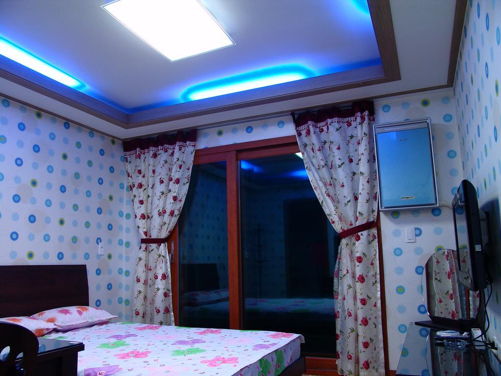 Yongdu Beach Pension Boryeong Exterior photo
