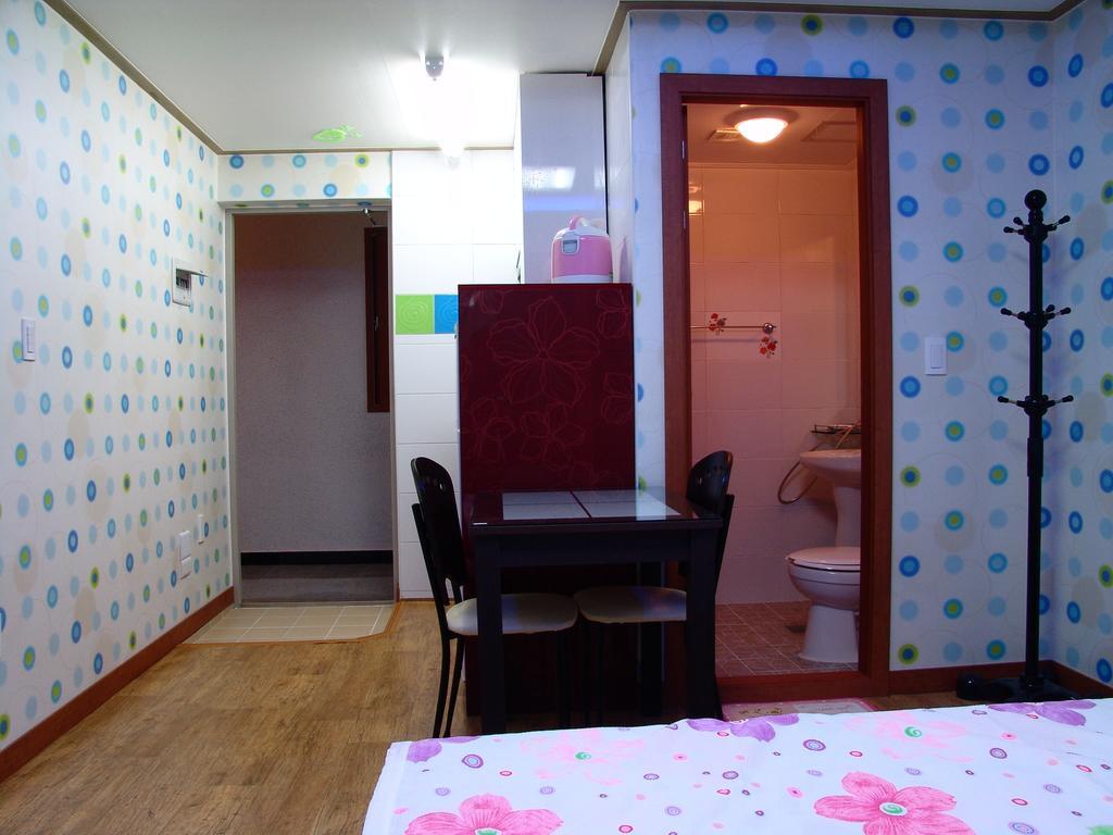 Yongdu Beach Pension Boryeong Exterior photo