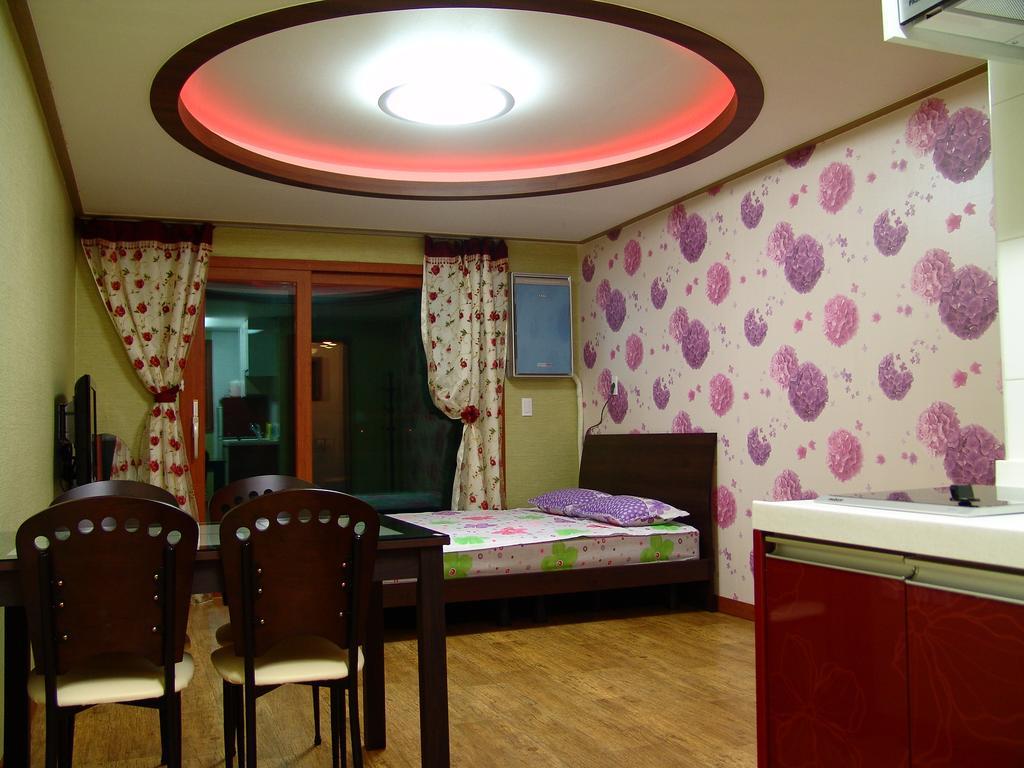 Yongdu Beach Pension Boryeong Exterior photo