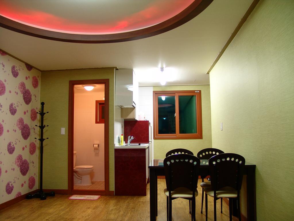 Yongdu Beach Pension Boryeong Exterior photo
