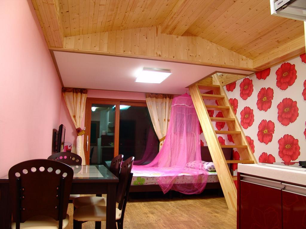 Yongdu Beach Pension Boryeong Exterior photo