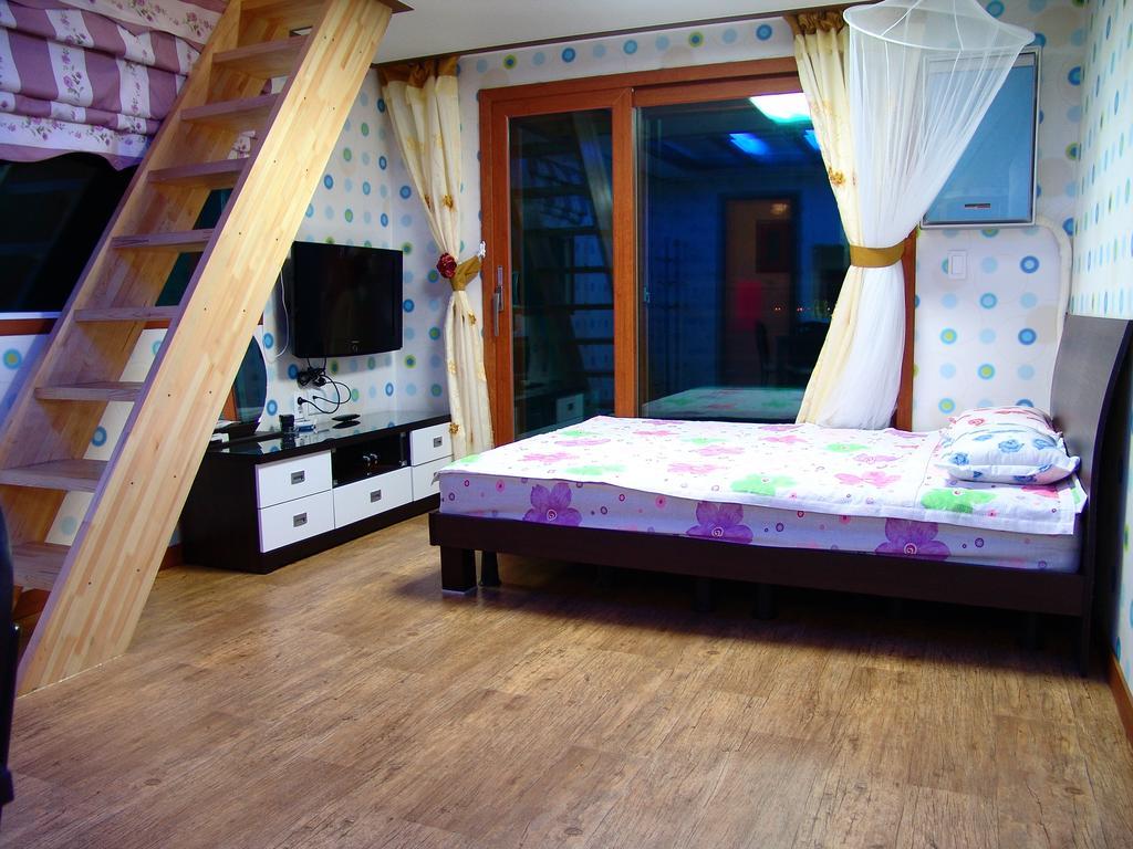 Yongdu Beach Pension Boryeong Exterior photo