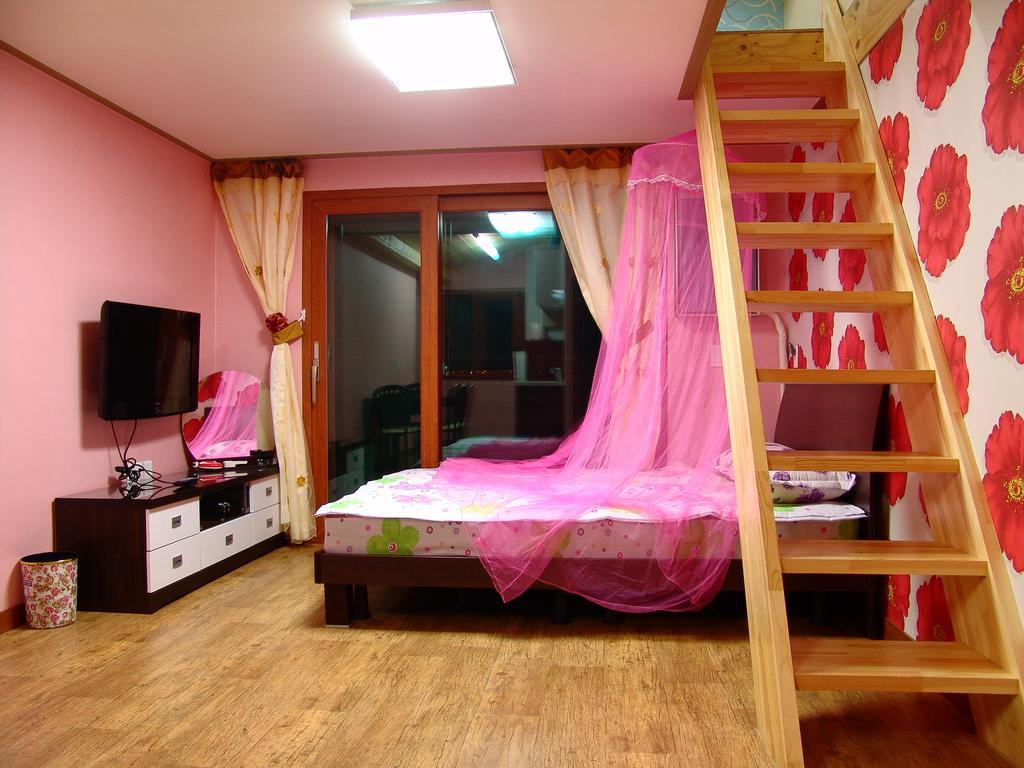 Yongdu Beach Pension Boryeong Exterior photo