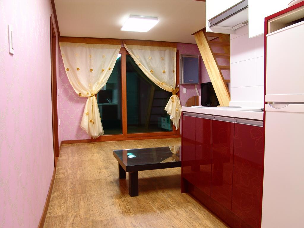 Yongdu Beach Pension Boryeong Exterior photo